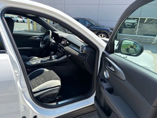 New 2026 Alfa Romeo Tonale w/ Active Assist Package AWD/4WD image 37