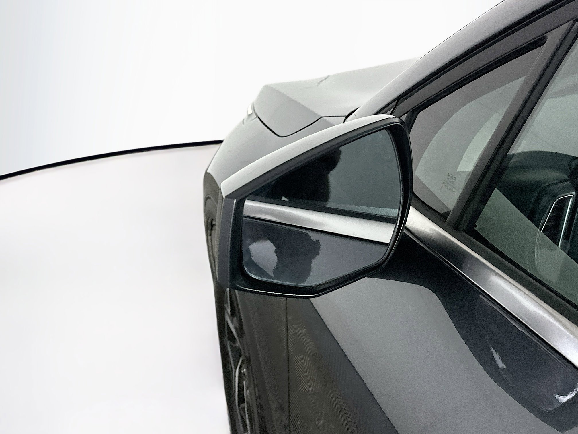 Used 2025 Kia Sportage LX image 16