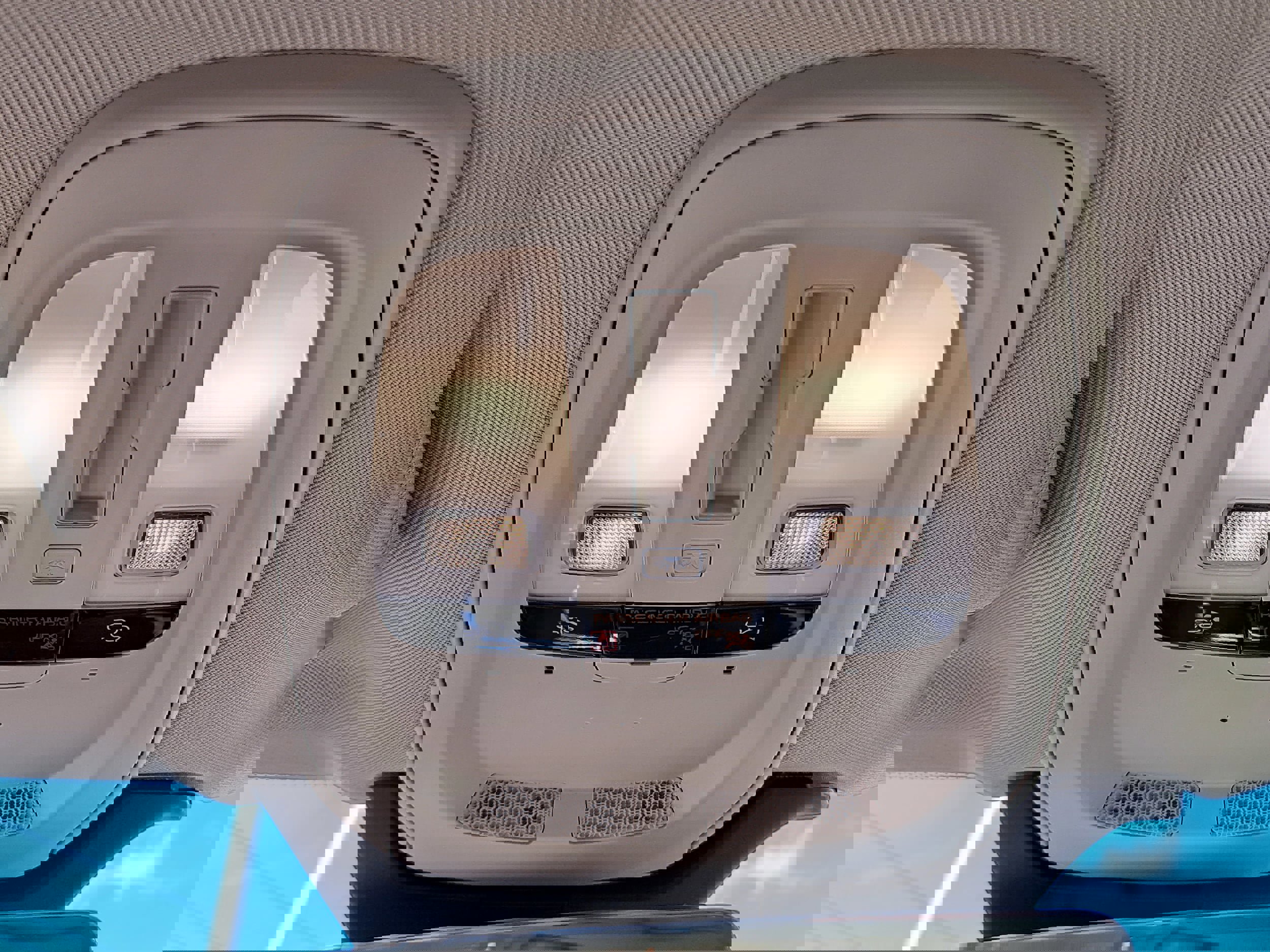 Used 2023 Volvo XC90 B6 Plus w/ Protection Package Premier image 16