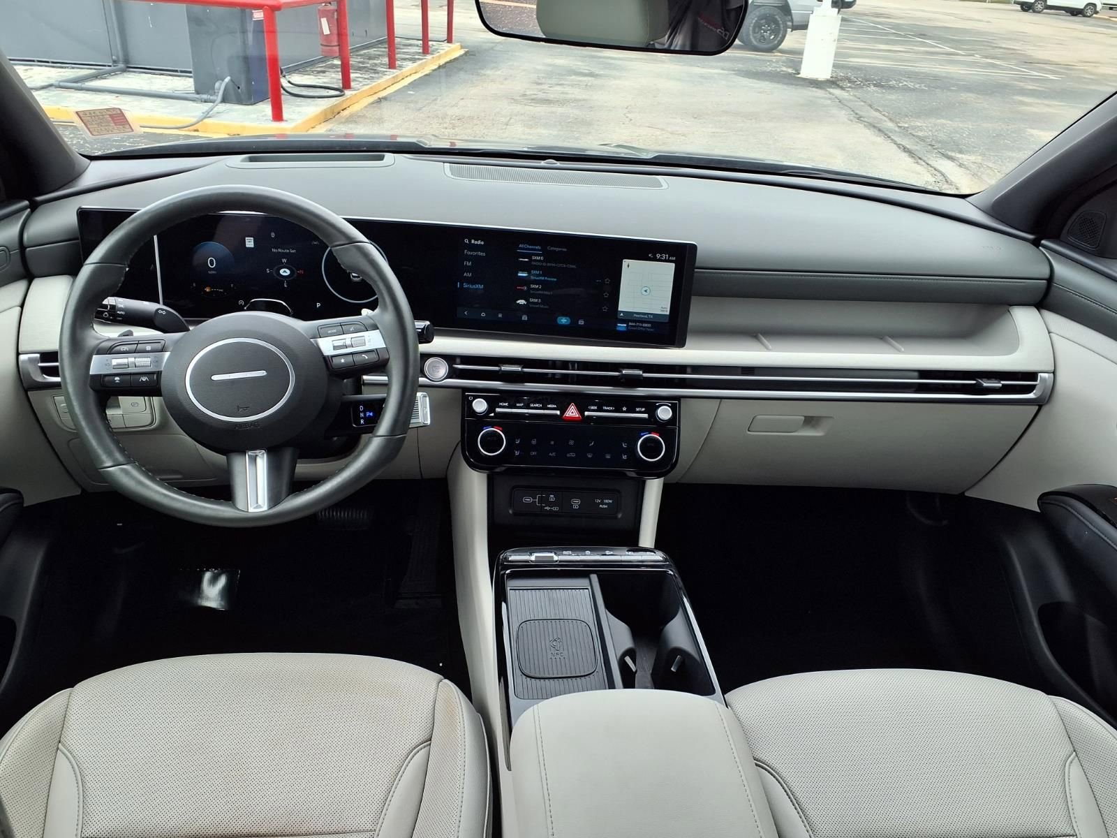 Used 2025 Hyundai Tucson Limited FWD image 3
