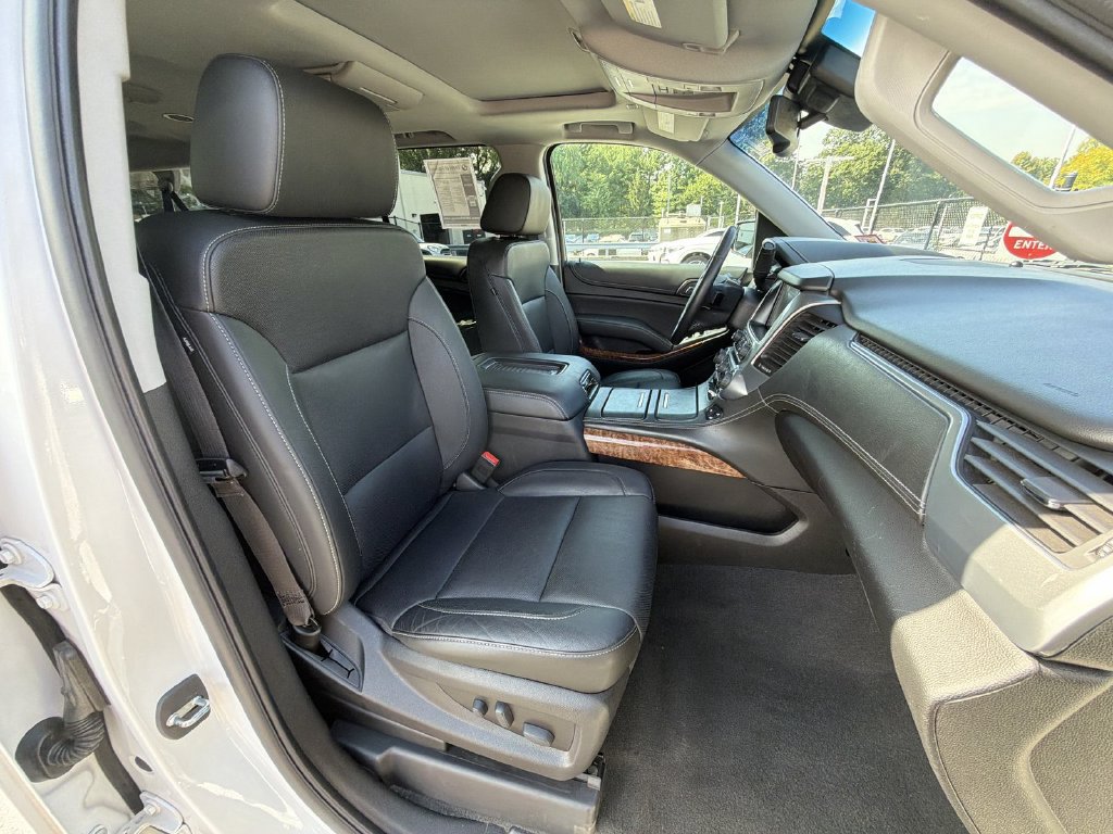 Used 2019 Chevrolet Suburban Premier AWD/4WD image 22