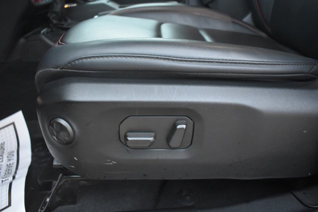 Used 2025 Jeep Gladiator Rubicon w/ Safety Group image 14