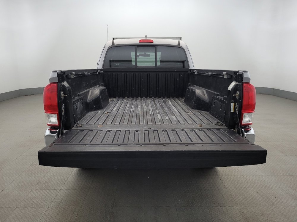Used 2016 Toyota Tacoma SR5 AWD/4WD image 29