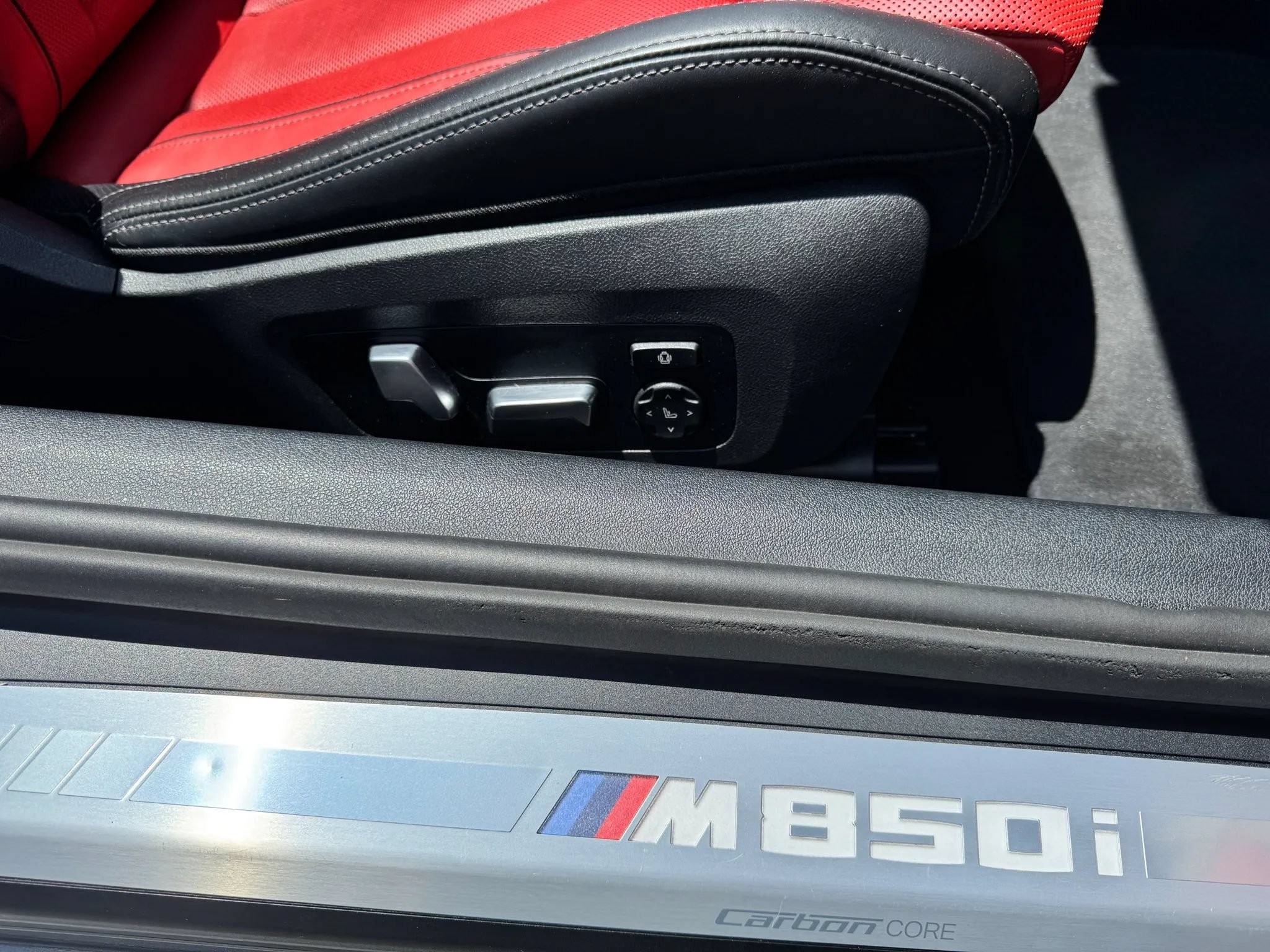 Used 2025 BMW M850i xDrive Convertible w/ M Sport Professional Package AWD/4WD image 18