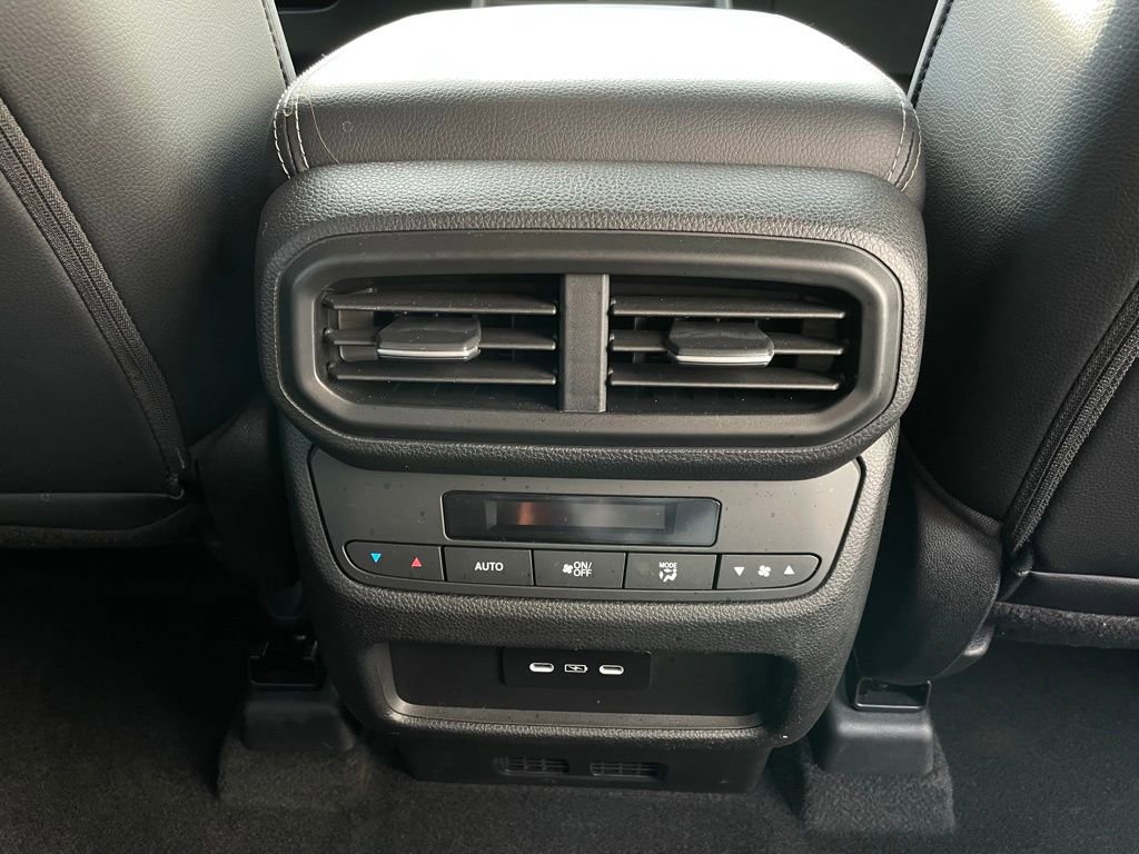 Certified 2025 Honda Pilot EX-L image 37