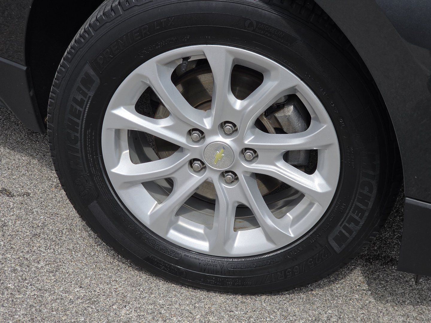 Used 2018 Chevrolet Equinox LT FWD image 8