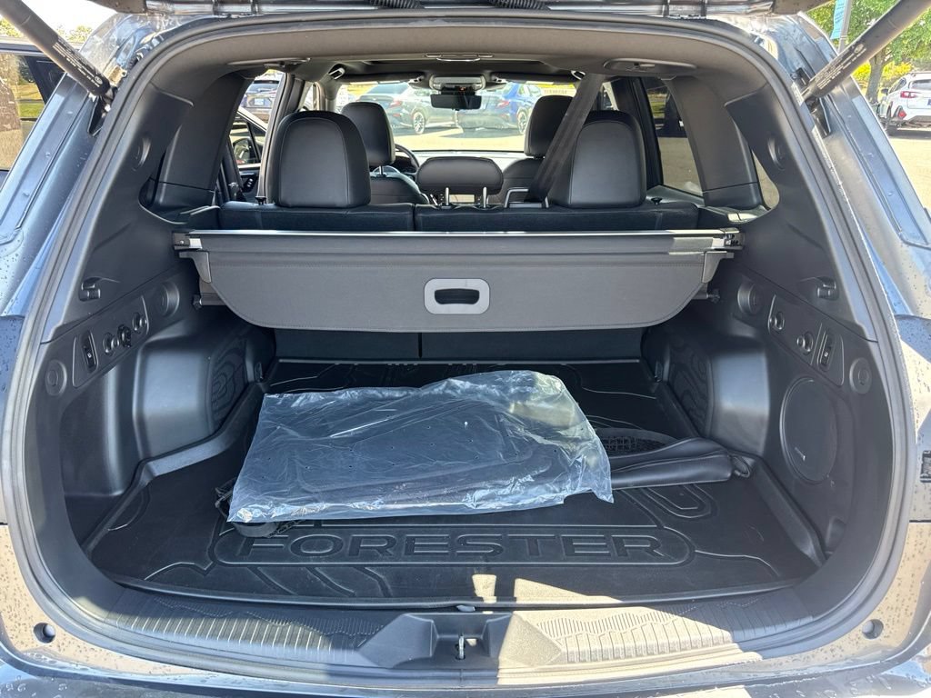Certified 2025 Subaru Forester Touring AWD/4WD image 12