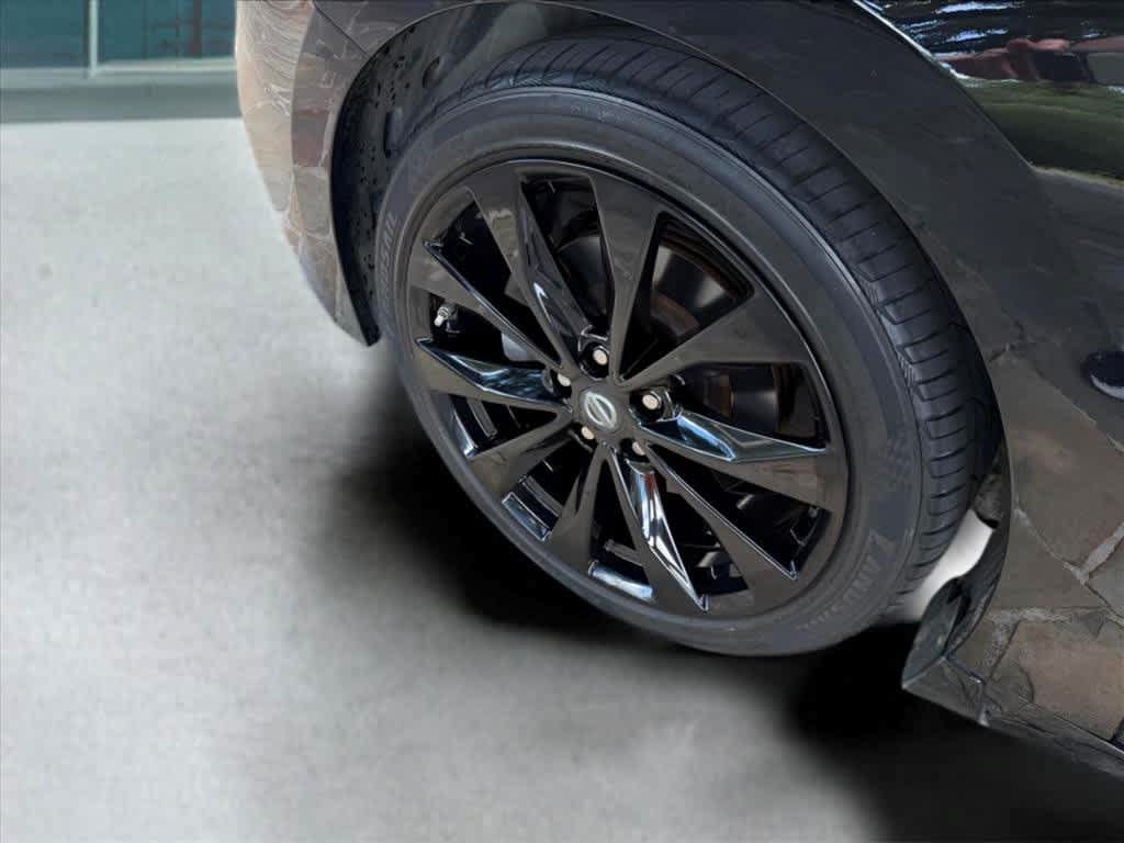 Used 2017 Nissan Maxima SR FWD image 9
