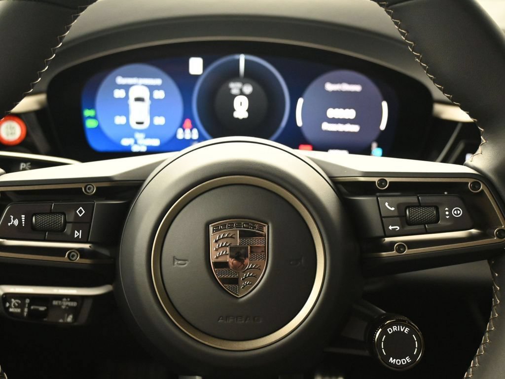 New 2025 Porsche Macan Turbo Electric AWD/4WD image 20