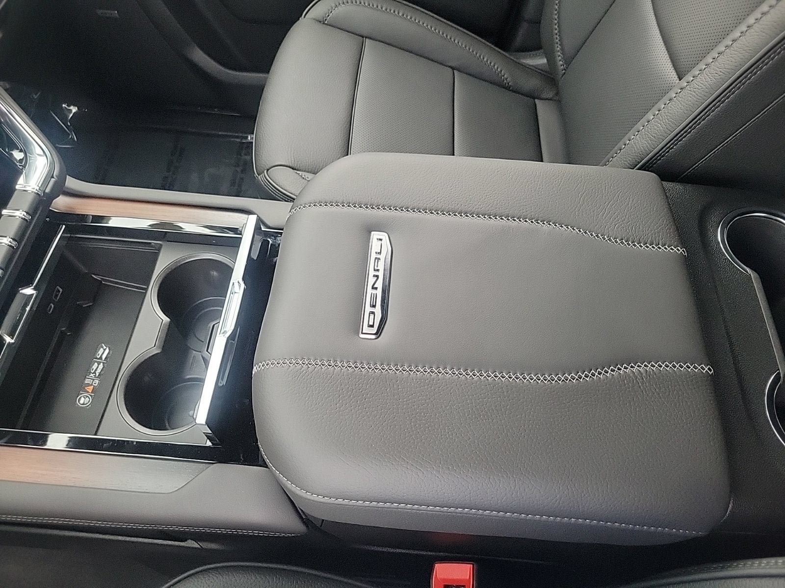 New 2026 GMC Yukon XL Denali RWD image 19