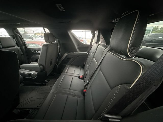 Used 2024 Chevrolet Tahoe Premier w/ Premium Package AWD/4WD image 17