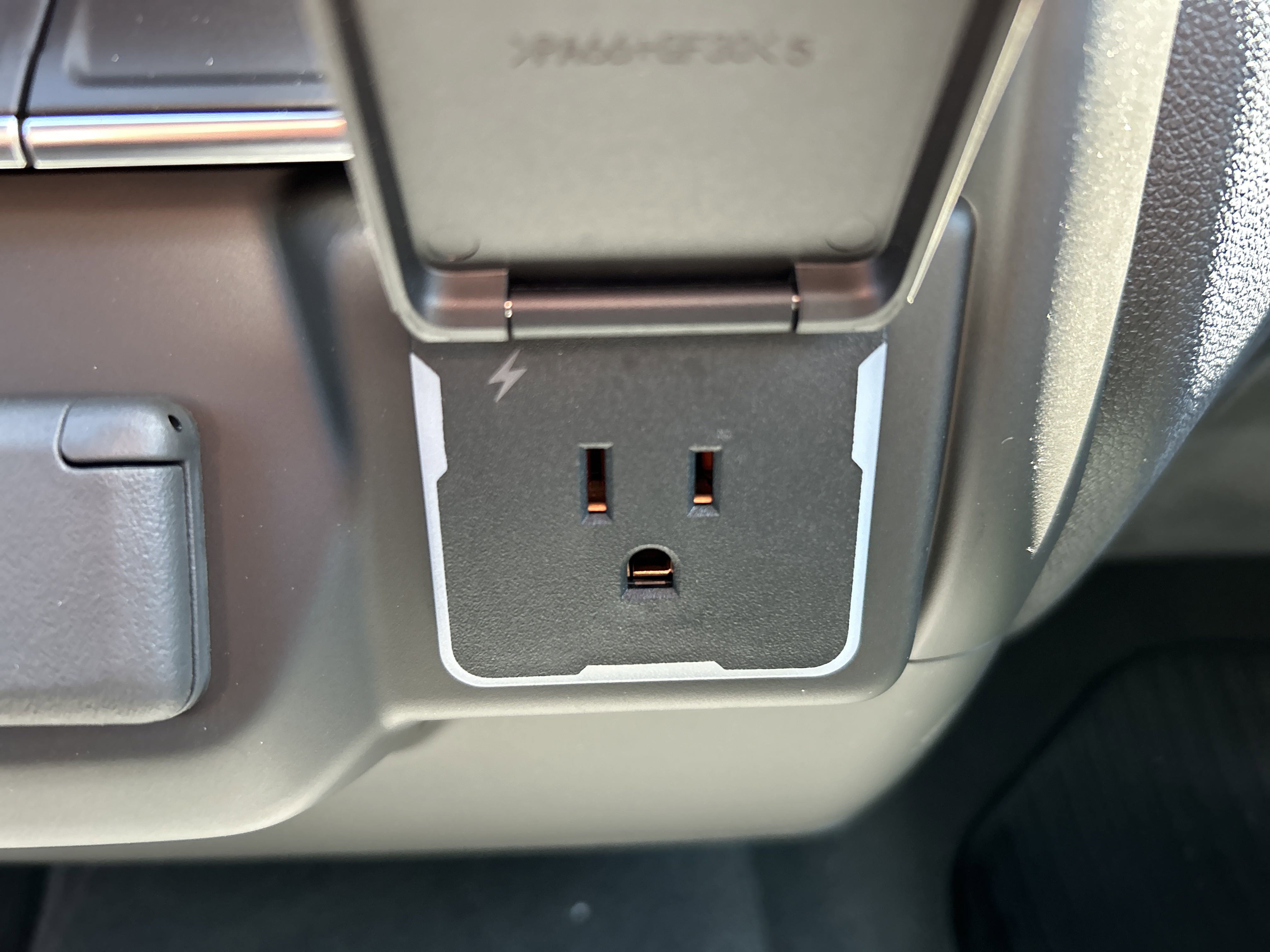 New 2025 GMC Sierra 1500 Pro w/ Graphite Edition image 27