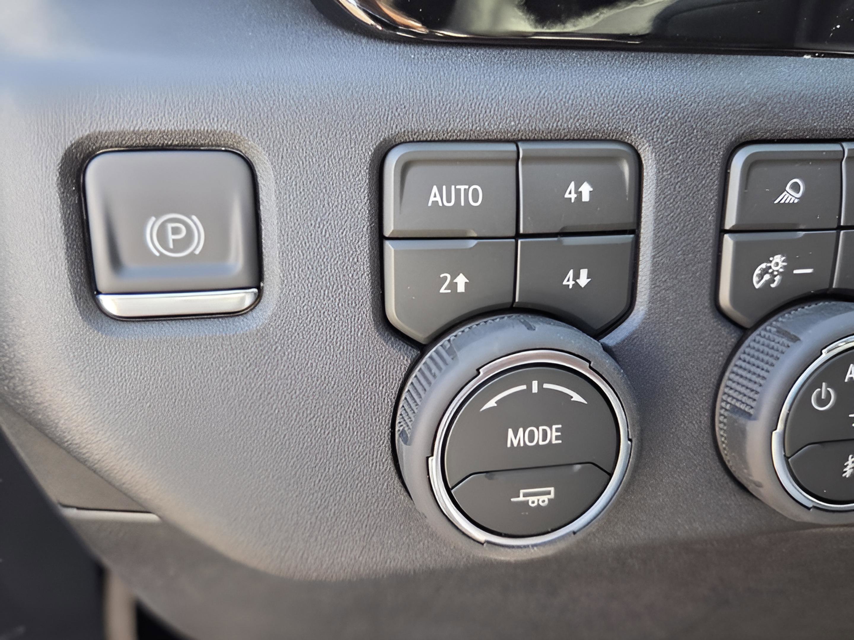 New 2026 Chevrolet Silverado 3500 High Country w/ High Country Premium Package AWD/4WD image 27