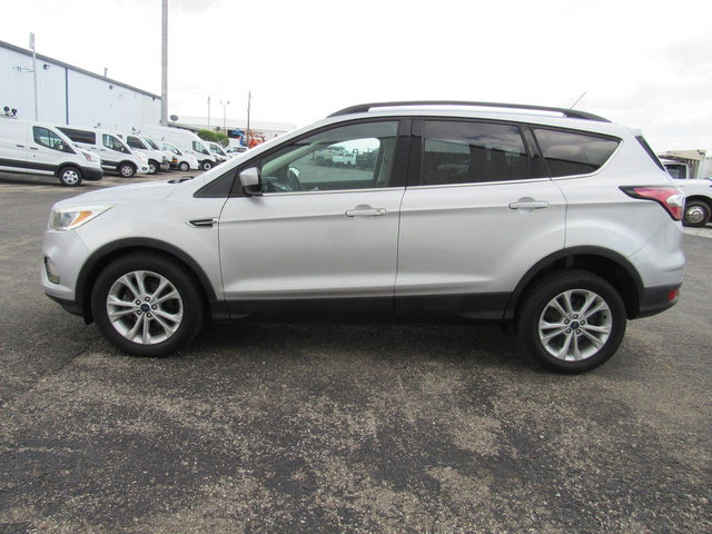 Used 2018 Ford Escape SE w/ Ford Safe & Smart Package FWD image 6