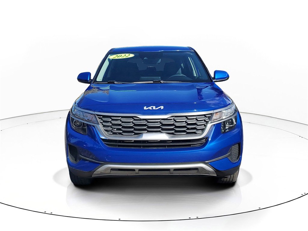 Certified 2022 Kia Seltos LX image 2