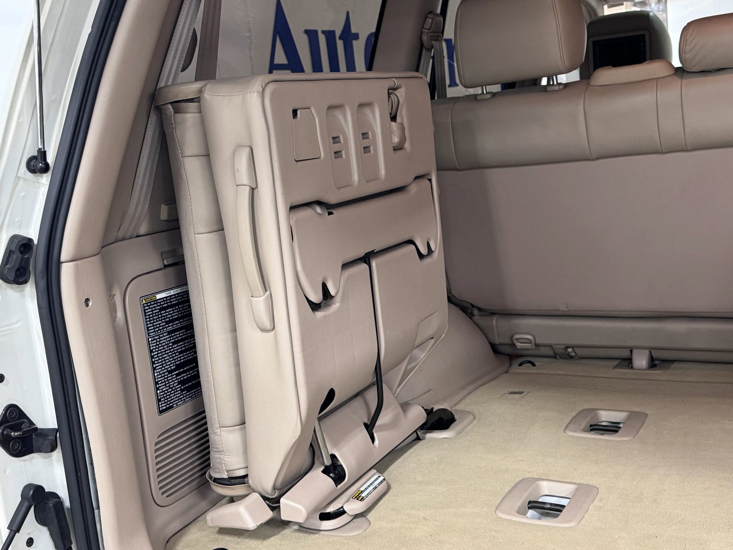 Used 2002 Lexus LX 470 LX 470 Sport Utility 4D image 8