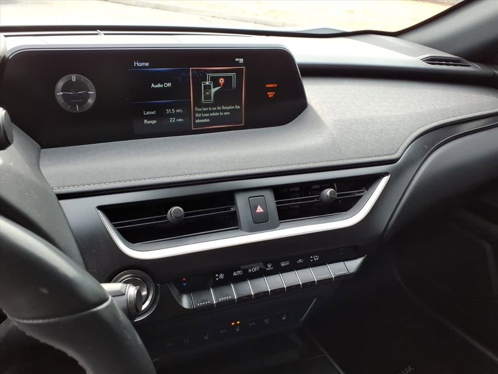 Used 2022 Lexus UX 200 w/ Premium Package image 20