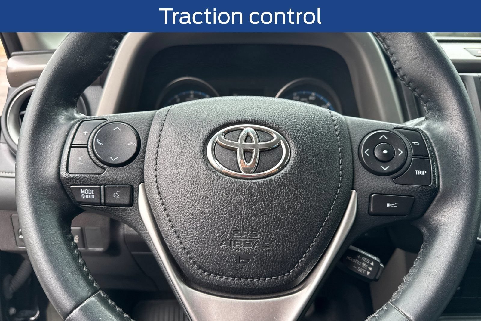 Used 2018 Toyota RAV4 XLE w/ Plus Extra Value Package FWD image 30