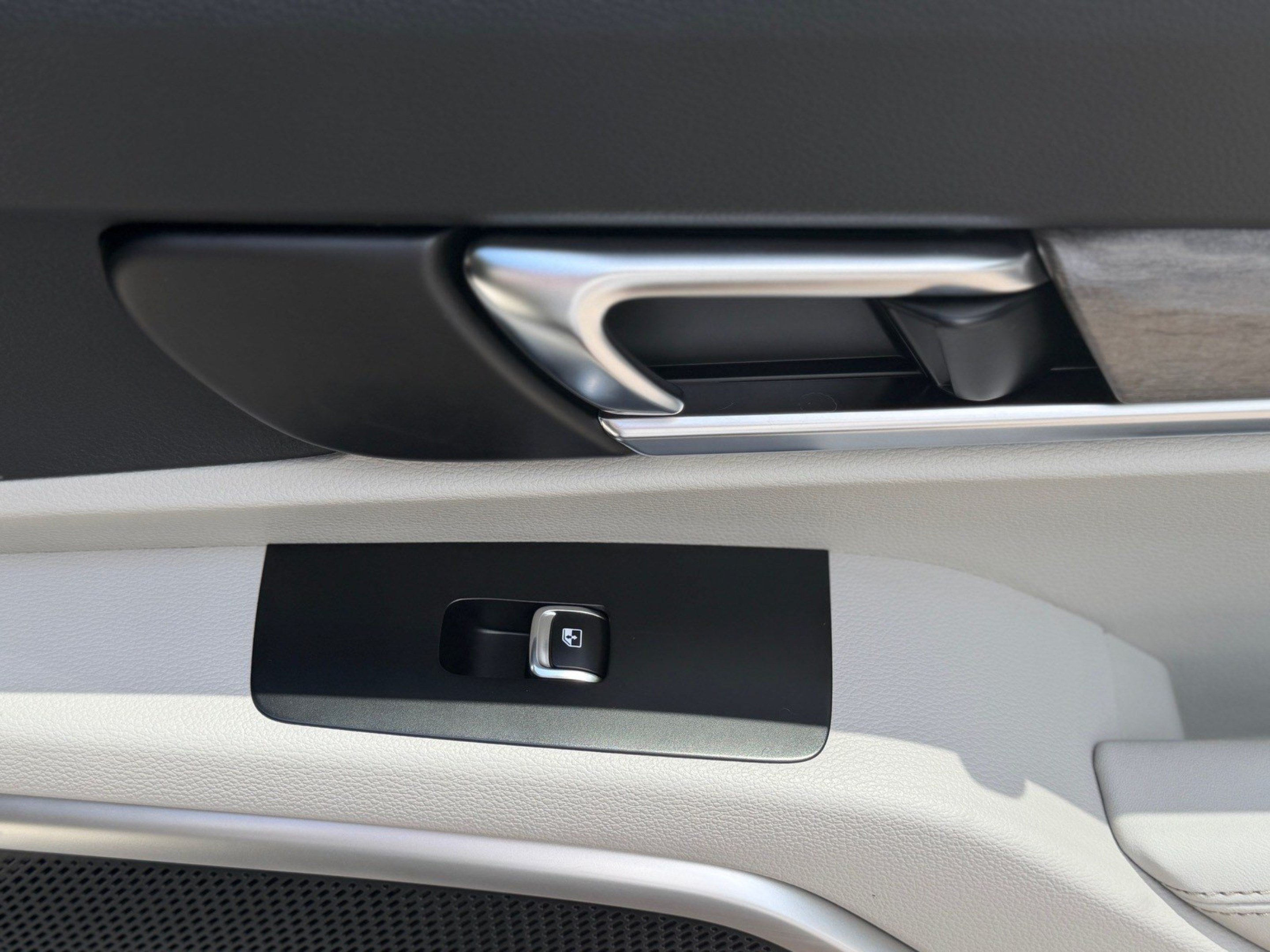 Certified 2022 Kia Telluride EX w/ EX Premium Package FWD image 17