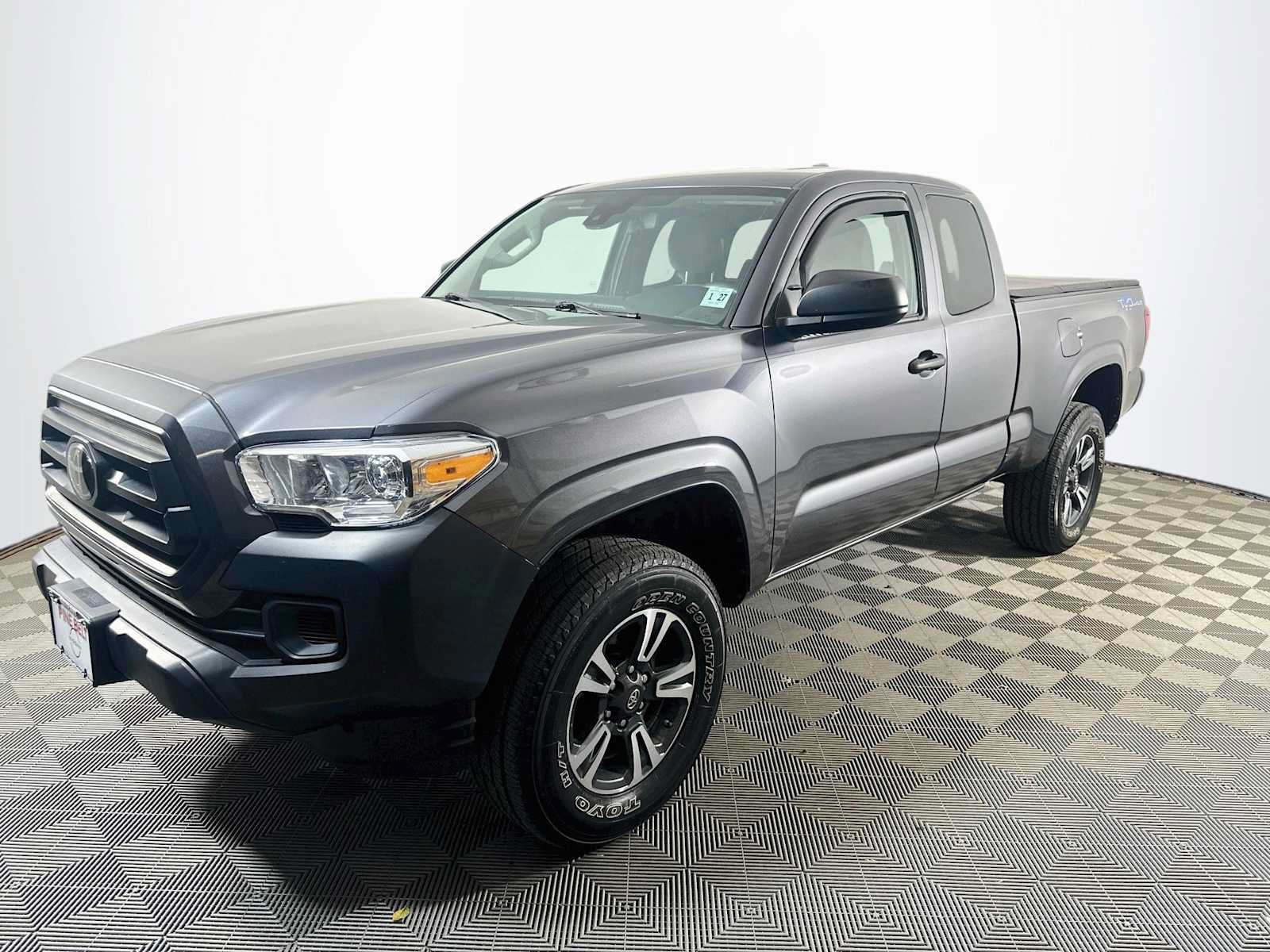Used 2022 Toyota Tacoma SR RWD image 1