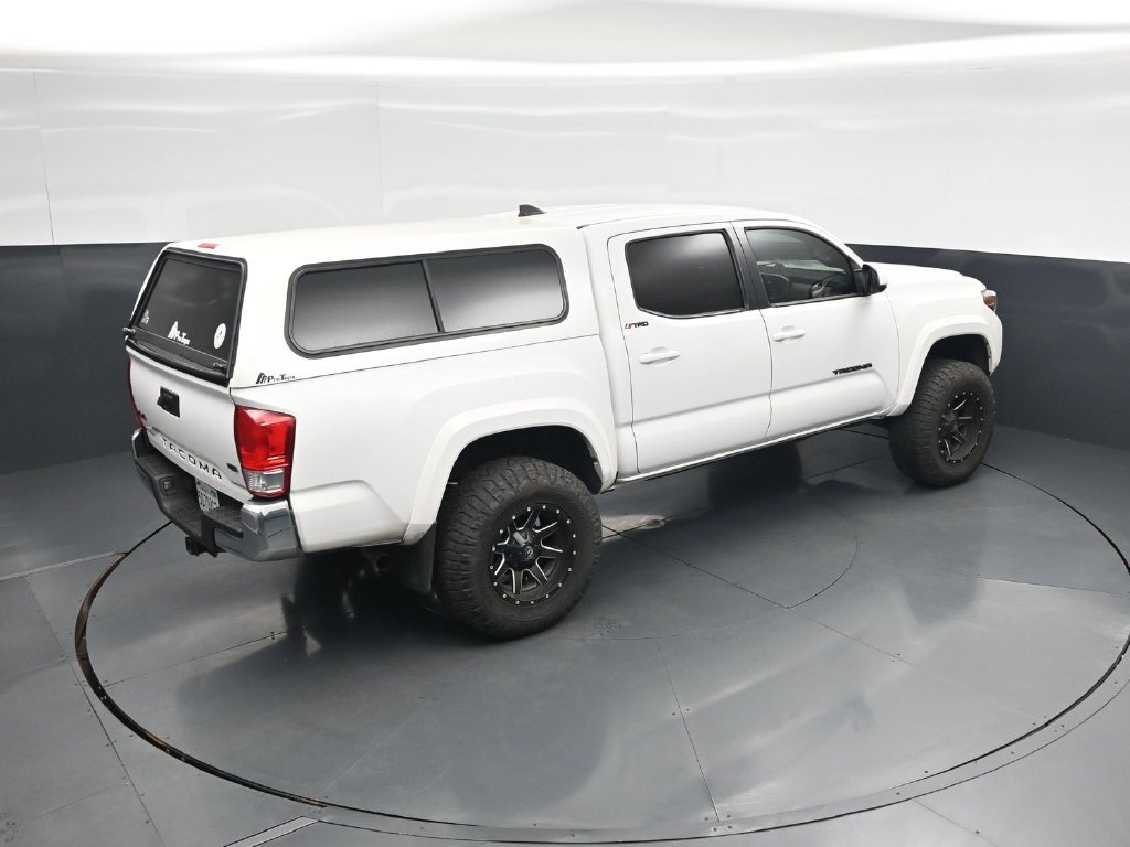 Used 2017 Toyota Tacoma SR5 w/ Tow Package AWD/4WD image 35