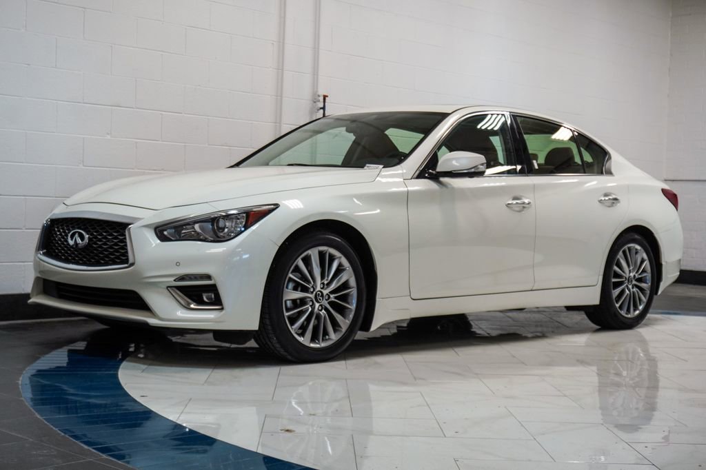Used 2023 INFINITI Q50 Luxe w/ Cargo Package RWD image 4