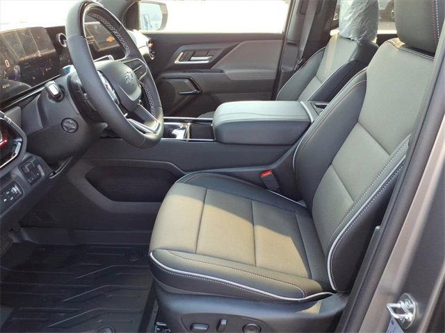 New 2026 Chevrolet Silverado EV Trail Boss image 6