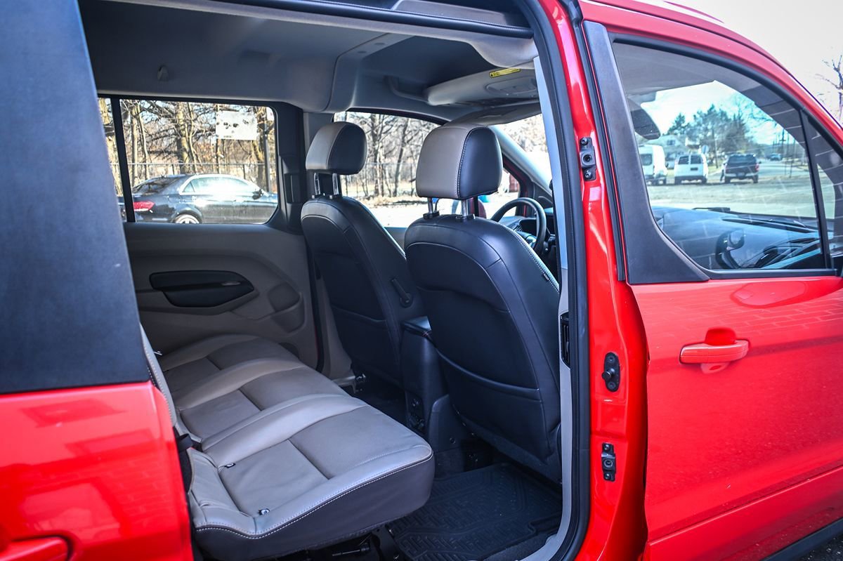 Used 2014 Ford Transit Connect Titanium image 14
