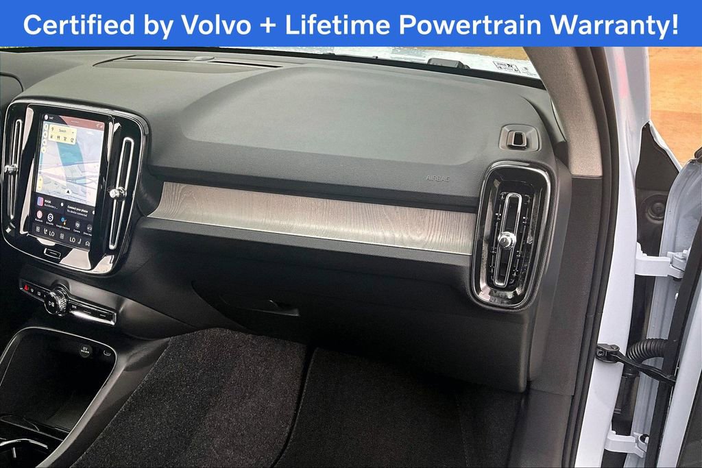 Certified 2026 Volvo XC40 B5 Plus image 21