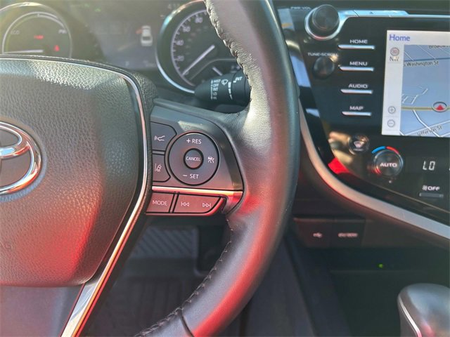 Used 2020 Toyota Camry XLE image 24