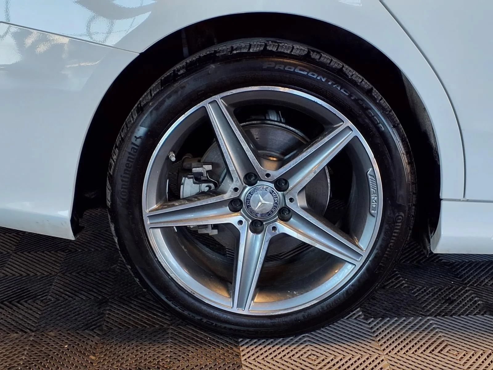 Used 2015 Mercedes-Benz C 300 4MATIC Sedan image 6