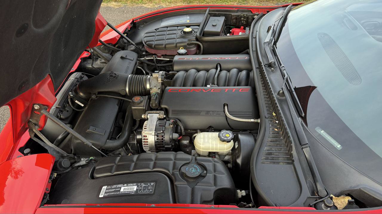 Used 2001 Chevrolet Corvette Convertible w/ Preferred Equipment Group1 RWD image 51