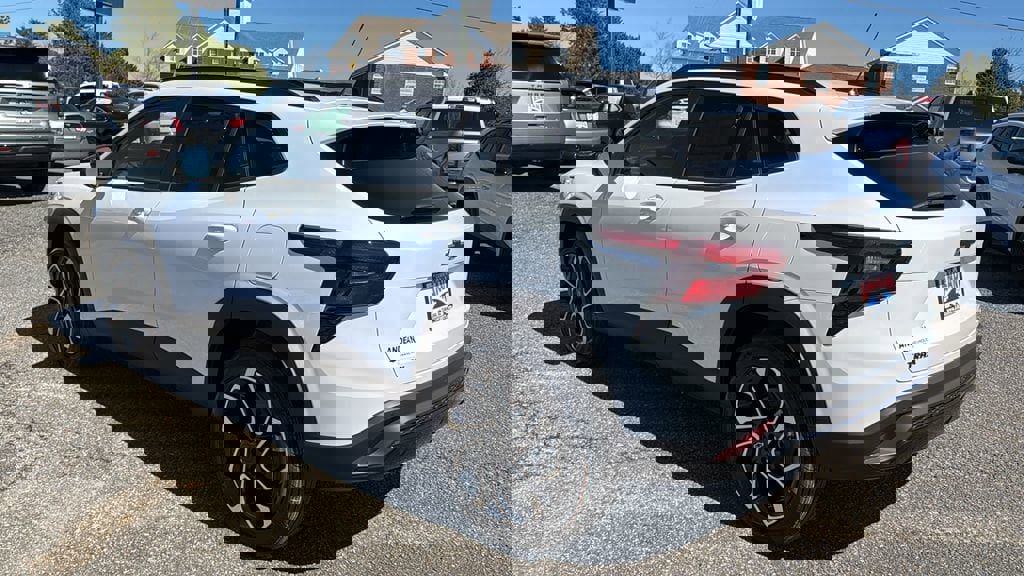 New 2026 Chevrolet Trax RS w/ Sunroof Package image 7