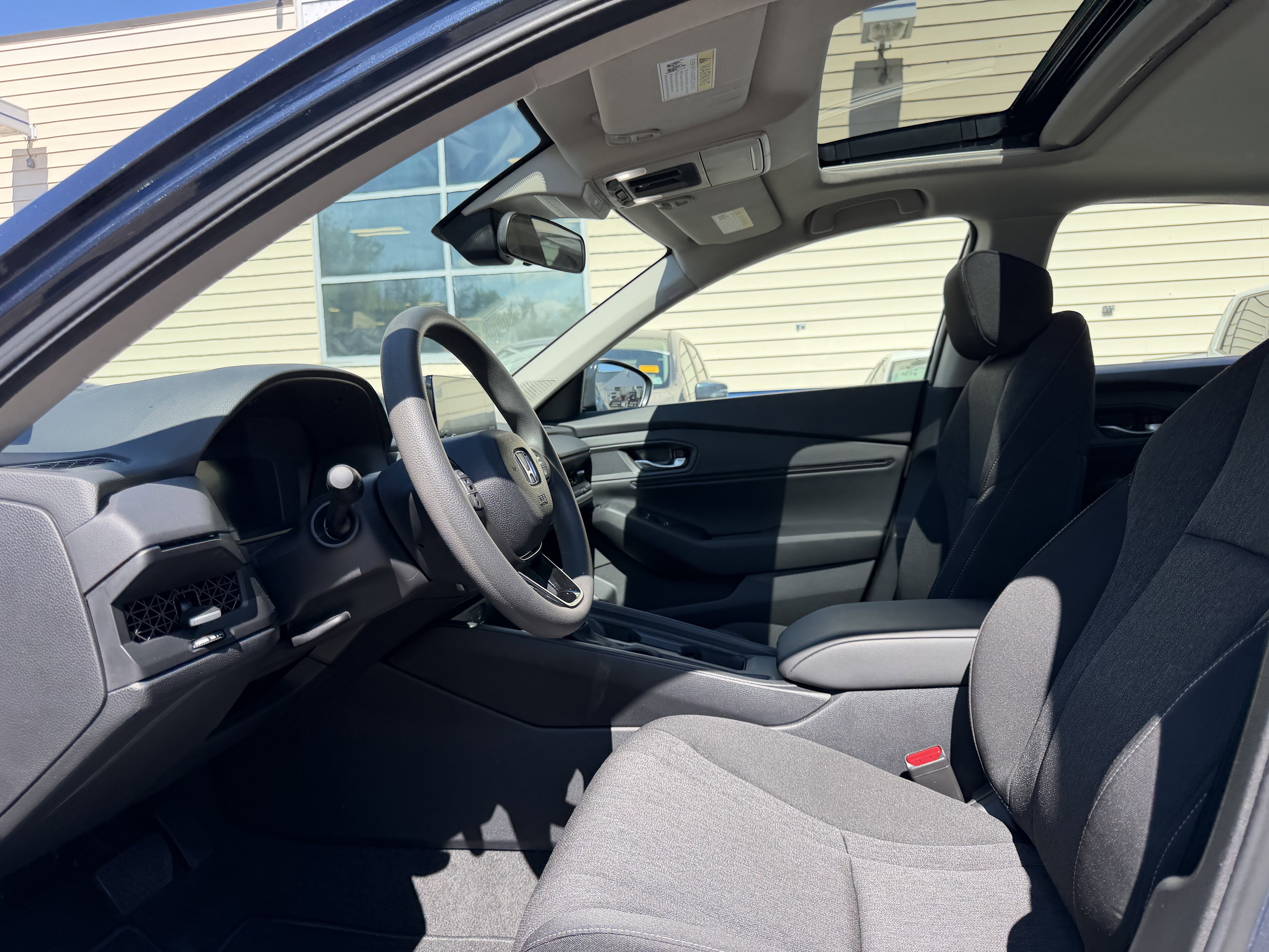 Used 2025 Honda Accord SE image 14