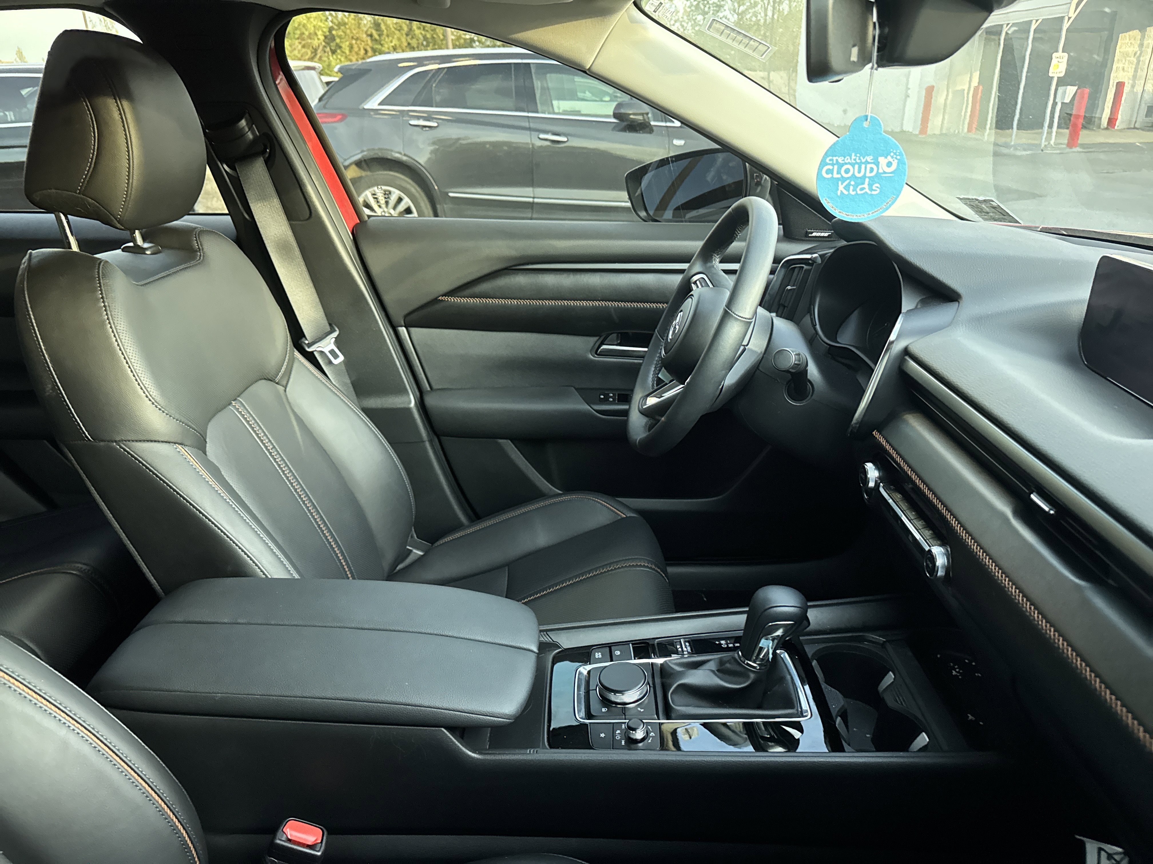 Used 2025 MAZDA CX-50 AWD 2.5 S w/ Premium Plus Pkg image 9