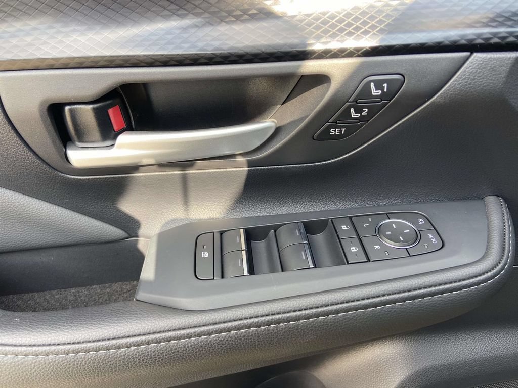 Used 2026 Toyota Grand Highlander AWD Hybrid image 16