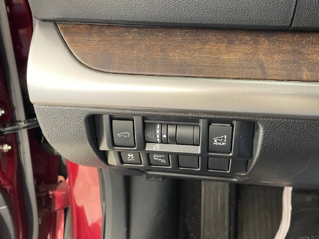 Used 2017 Subaru Outback 2.5i Limited w/ Popular Package #5 AWD/4WD image 10