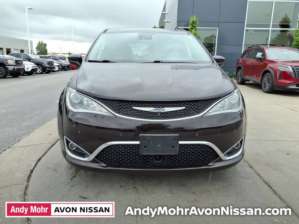Used 2019 Chrysler Pacifica Touring Plus w/ Advanced Safetytec Group FWD image 3