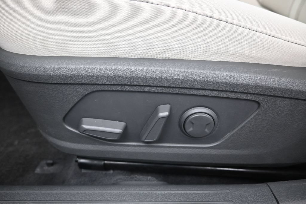 Used 2025 Hyundai Sonata SEL FWD image 12