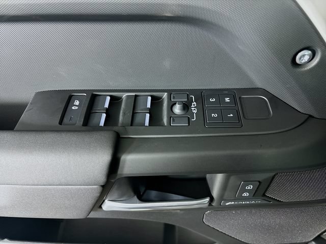 Used 2026 Land Rover Defender 110 S AWD/4WD image 19