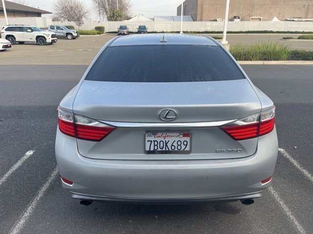 Used 2013 Lexus ES 350 w/ Luxury Pkg image 6
