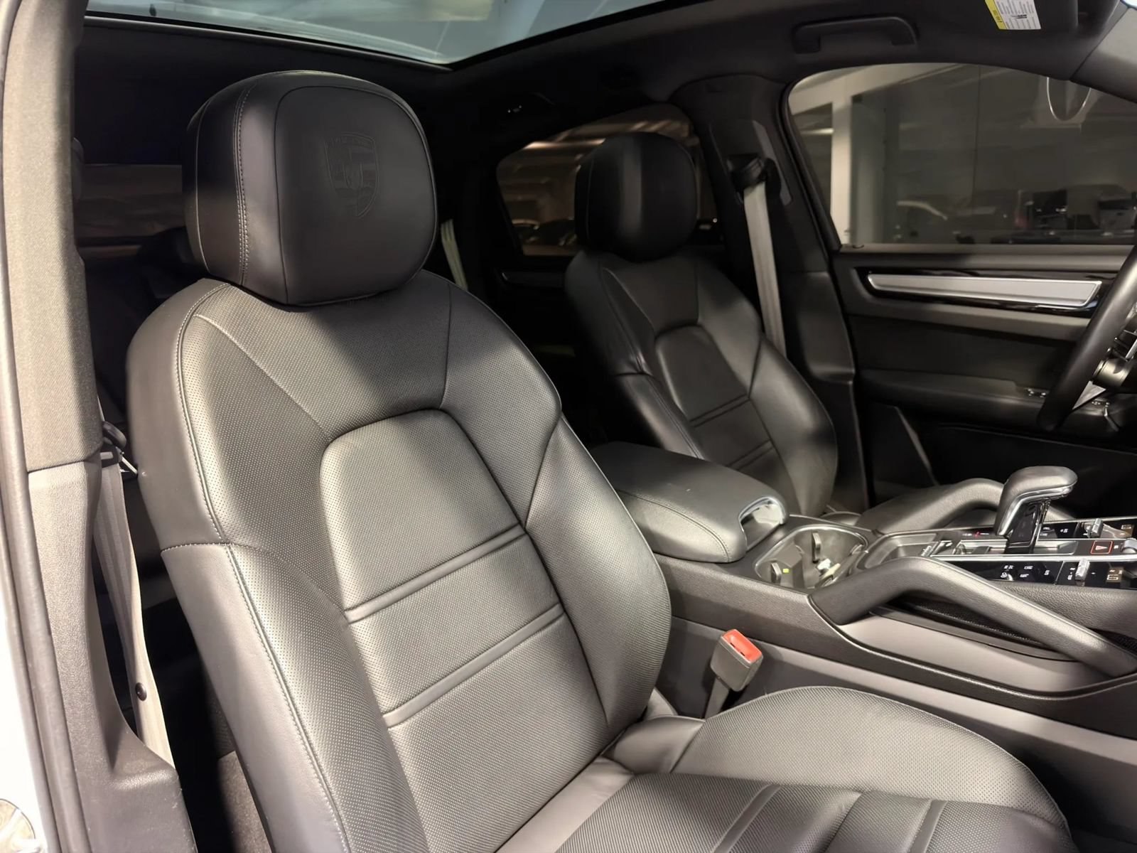 Used 2022 Porsche Cayenne S Platinum AWD/4WD image 31