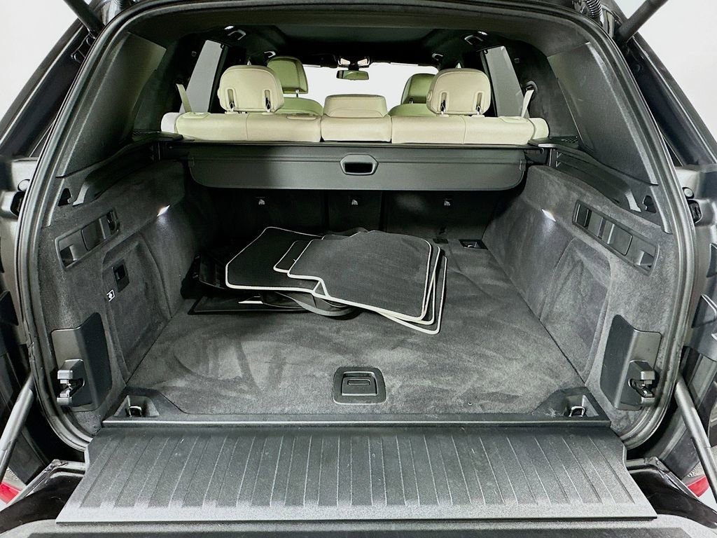 Used 2020 BMW X5 xDrive50i w/ Executive Package AWD/4WD image 27