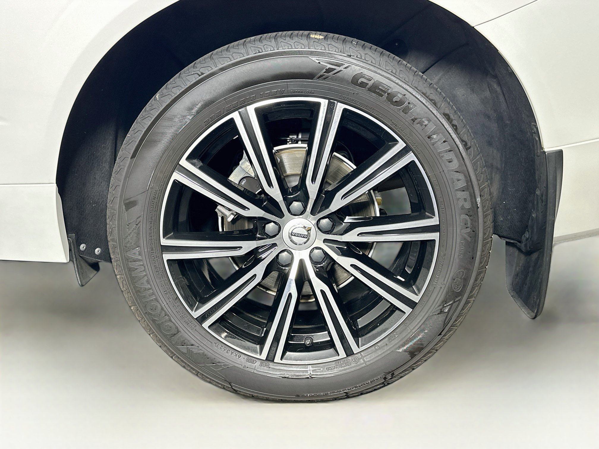 Used 2018 Volvo XC60 T5 Inscription w/ Convenience Package AWD/4WD image 11