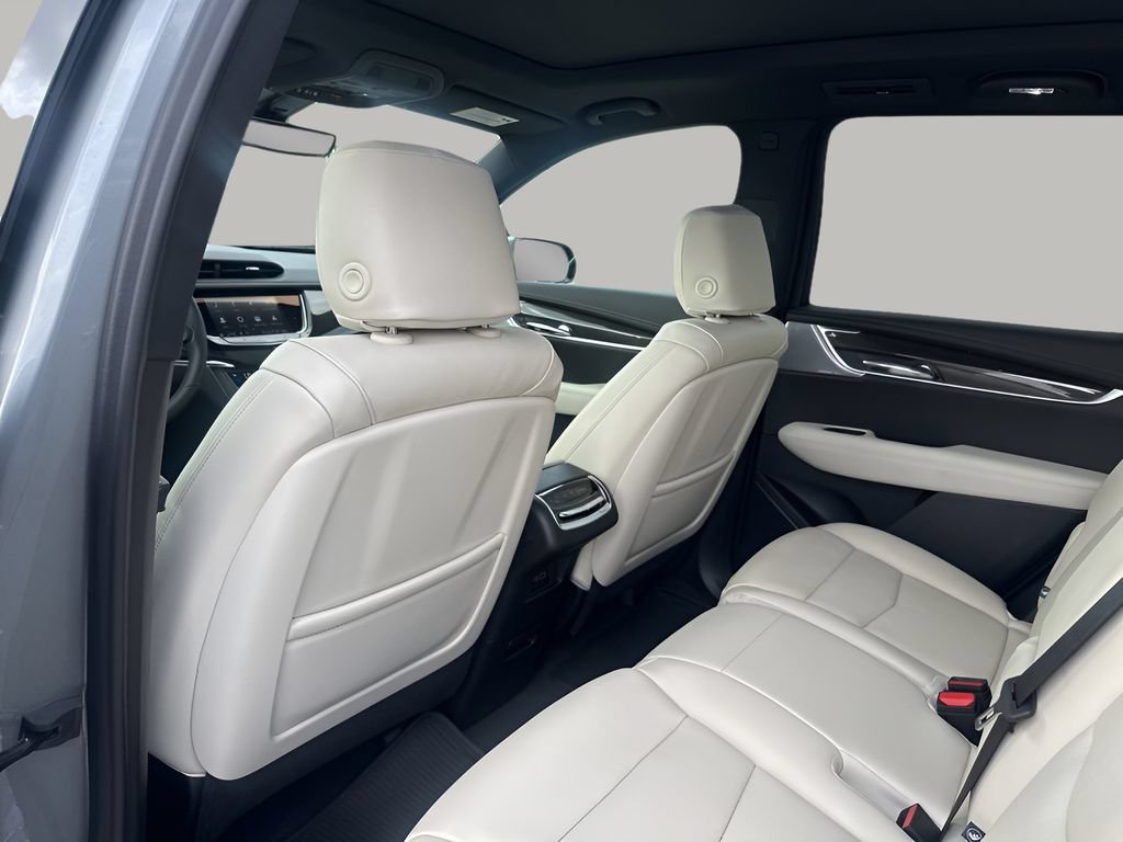 New 2025 Cadillac XT6 Sport w/ Technology Package AWD/4WD image 18