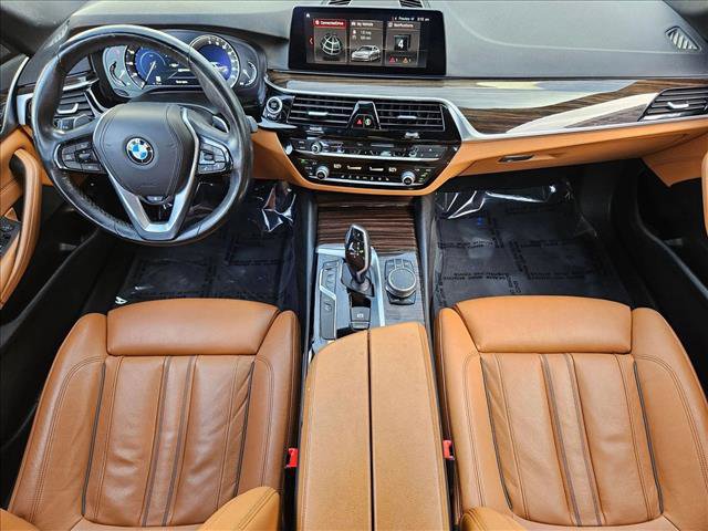 Used 2019 BMW 530e w/ Convenience Package image 16