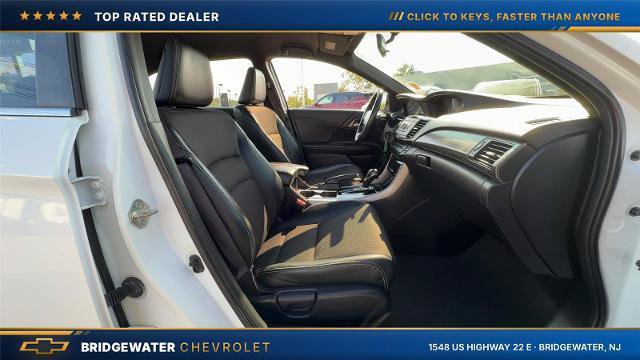 Used 2017 Honda Accord Sport image 18