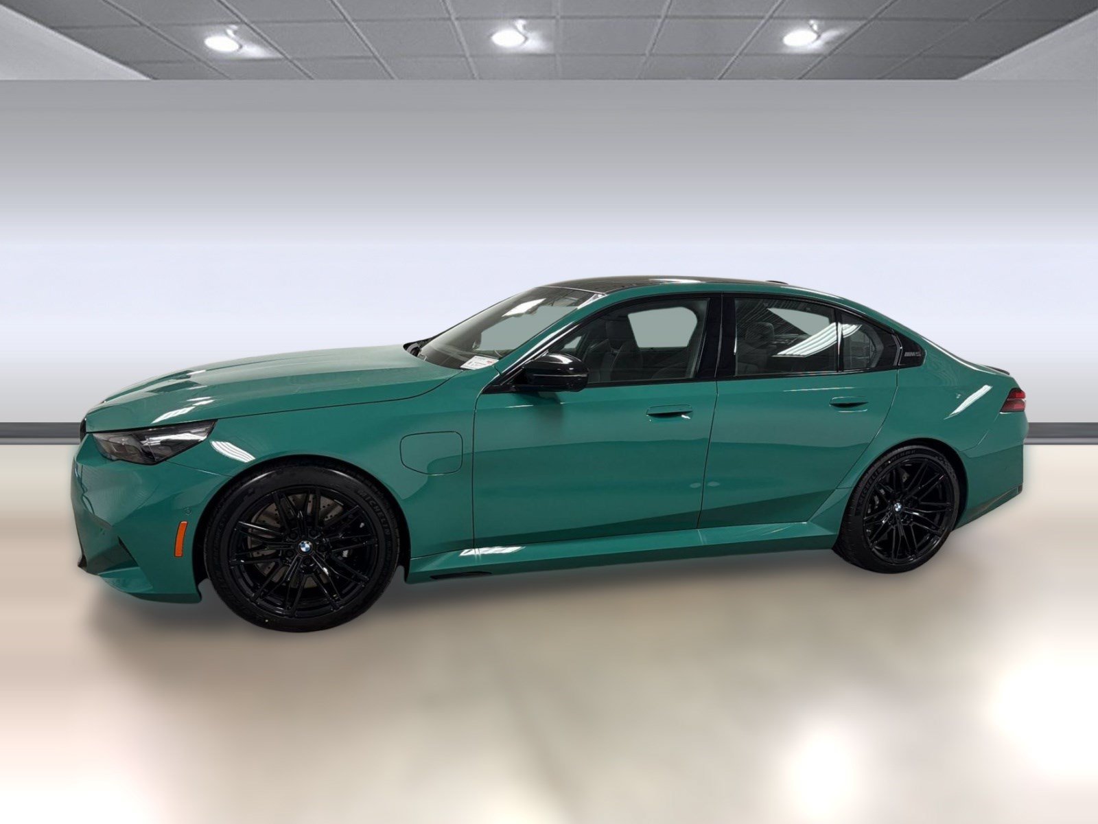 New 2027 BMW M5 w/ Executive Package AWD/4WD image 2