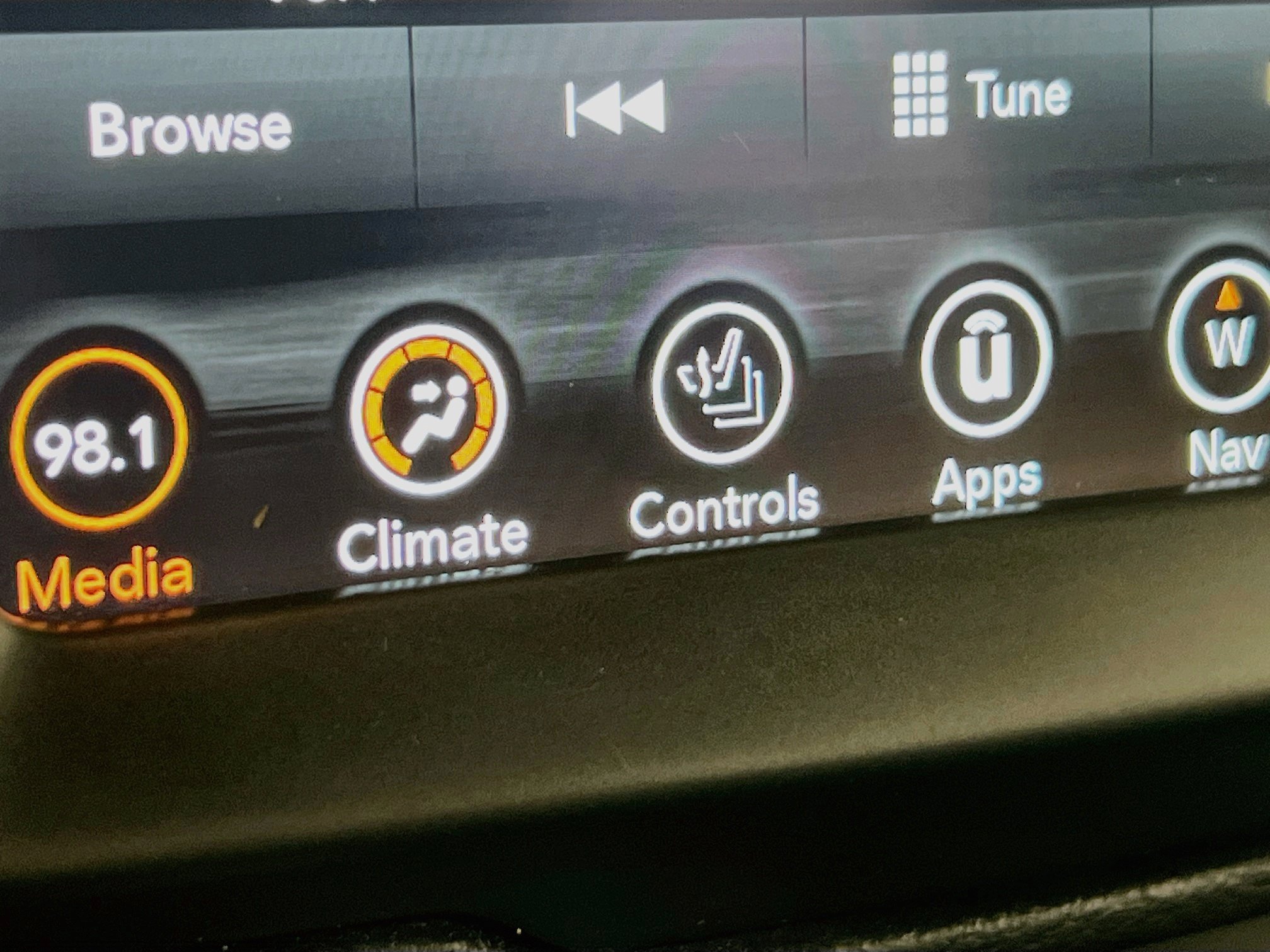 Used 2022 Jeep Renegade Altitude w/ Convenience Group AWD/4WD image 19