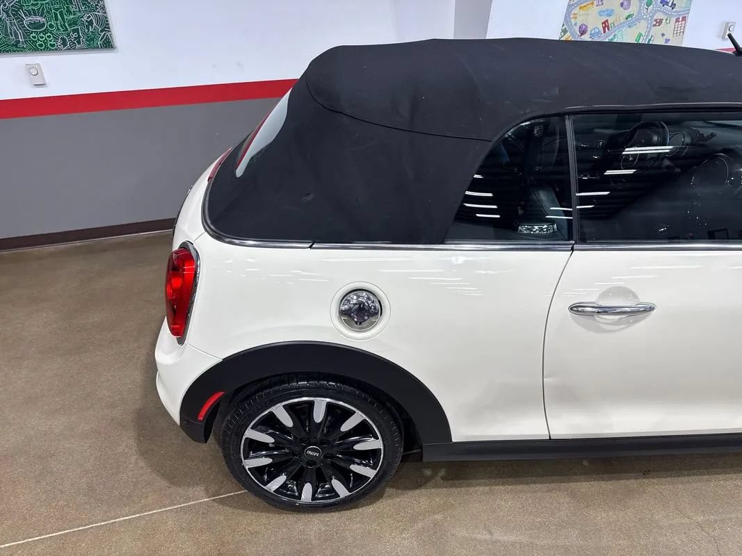 Used 2019 MINI Cooper S w/ Signature Upholstery Package FWD image 32